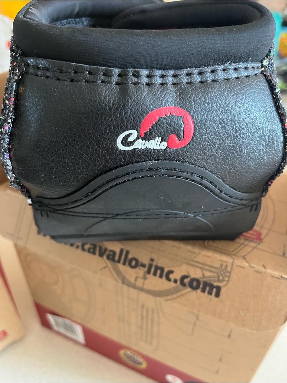 Cavallo Bling Horse Hoof boot
Size 5 slim
Price is for the pair - Picture 6 of 8